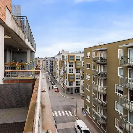 Dinbnb L 15min To C Station L Huge Social Space L Balcony Apartment