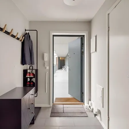 Dinbnb L 15min To C Station L Huge Social Space L Balcony Oslo