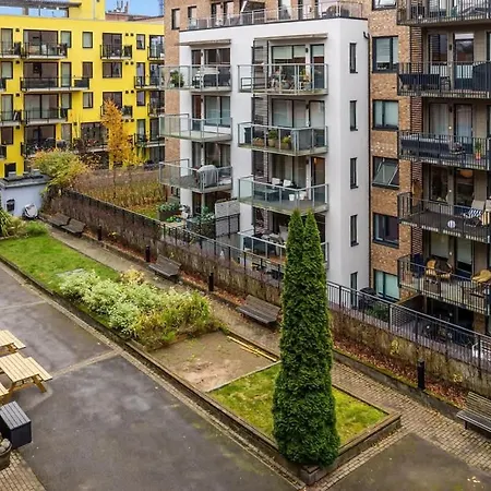 Dinbnb L 15min To C Station L Huge Social Space L Balcony * オスロ
