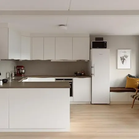 アパート Dinbnb L 15min To C Station L Huge Social Space L Balcony オスロ