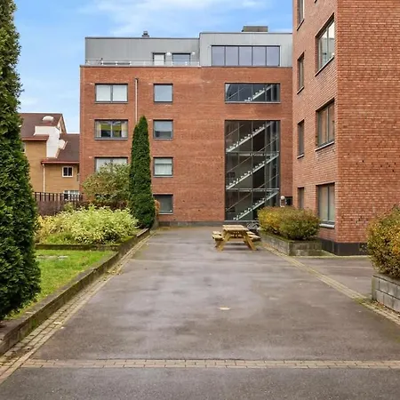 Apartment Dinbnb L 15min To C Station L Huge Social Space L Balcony